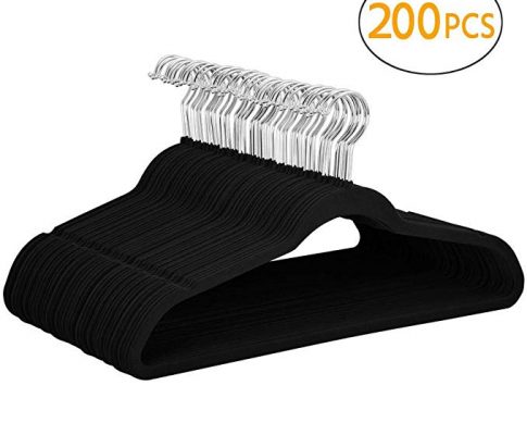Yaheetech 200 Pack of Velvet Hangers -Space Saving/Non Slip Clothes Hangers Review